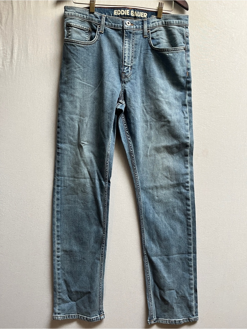 Eddie Bauer Men's Light Blue Straight Fit Specialty Dyed Jeans 34